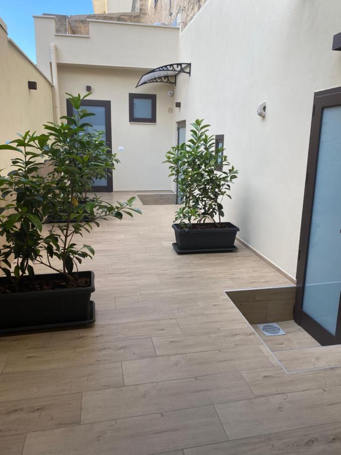 מודוניו Regina Bona Rooms מראה חיצוני תמונה